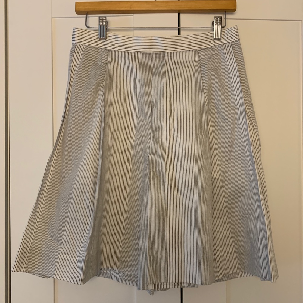 COS  white striped skorts !